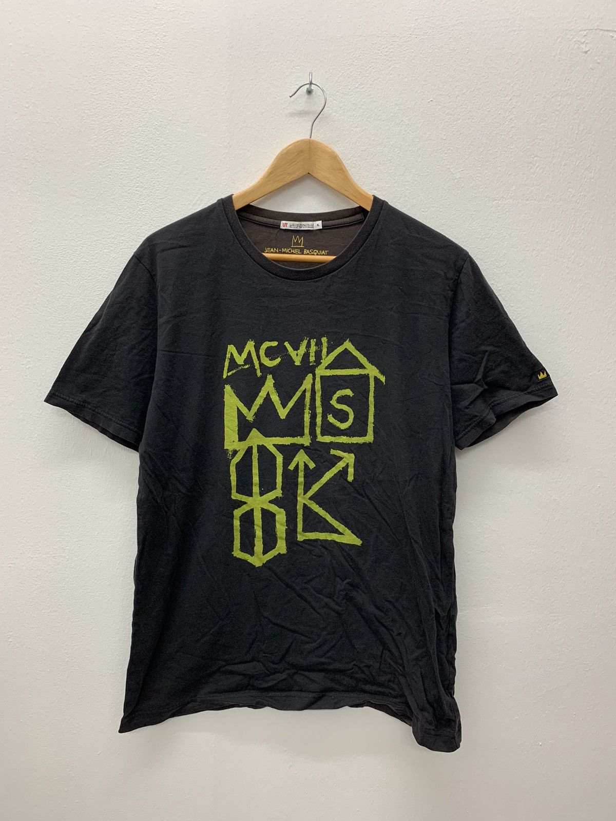 Uniqlo thrashed Faded Jean Michel Basquiat Tshirt Size US L / EU 52-54 / 3 - 1 Thumbnail