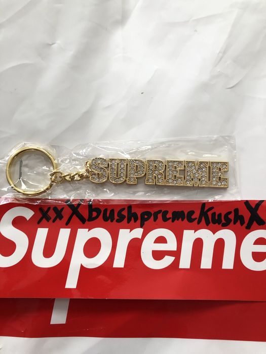 Supreme block hot sale logo keychain