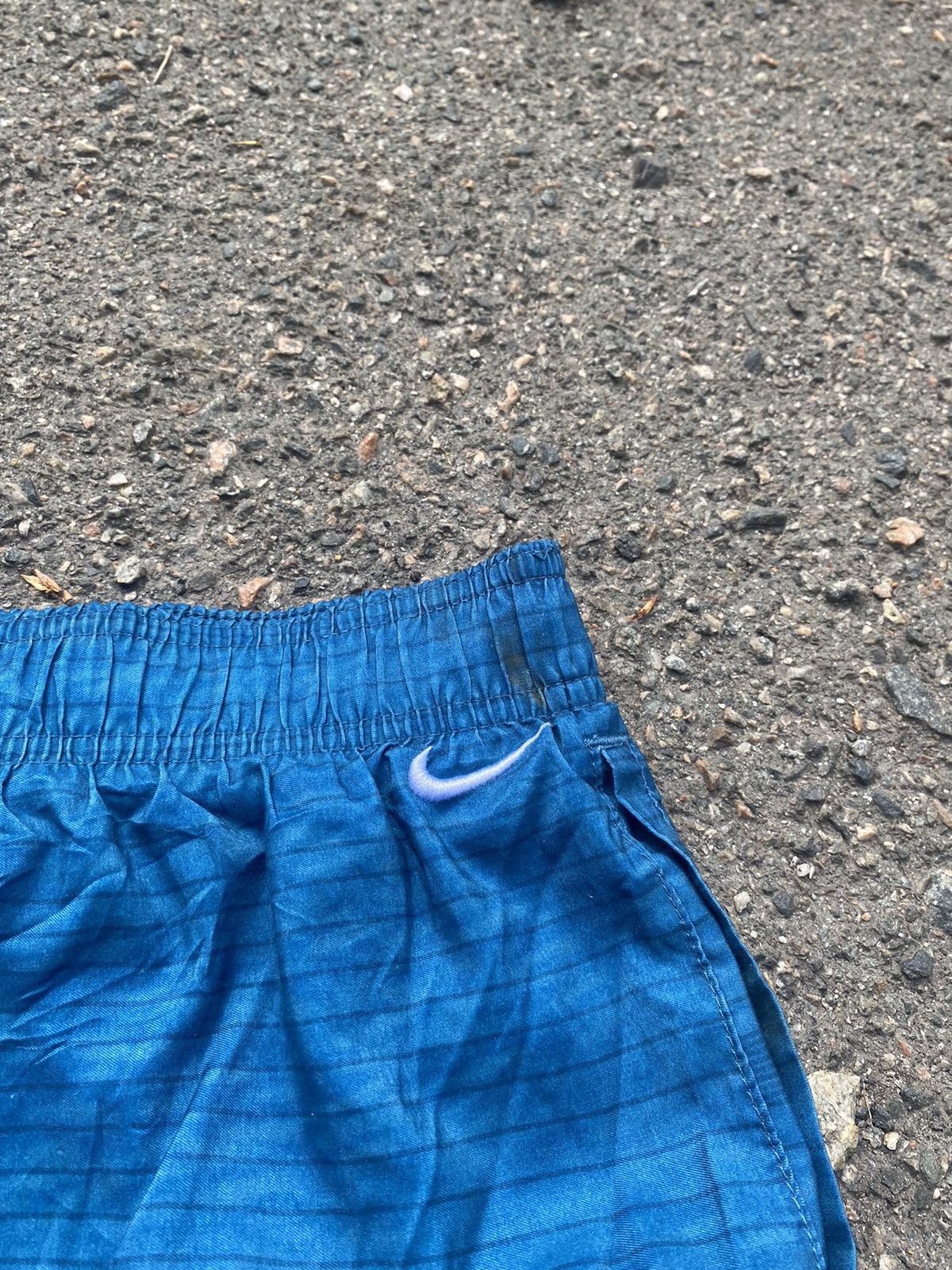 Nike Vintage Nike shorts streetwear y2k swoosh style size XXL Size US 38 / EU 54 - 6 Thumbnail