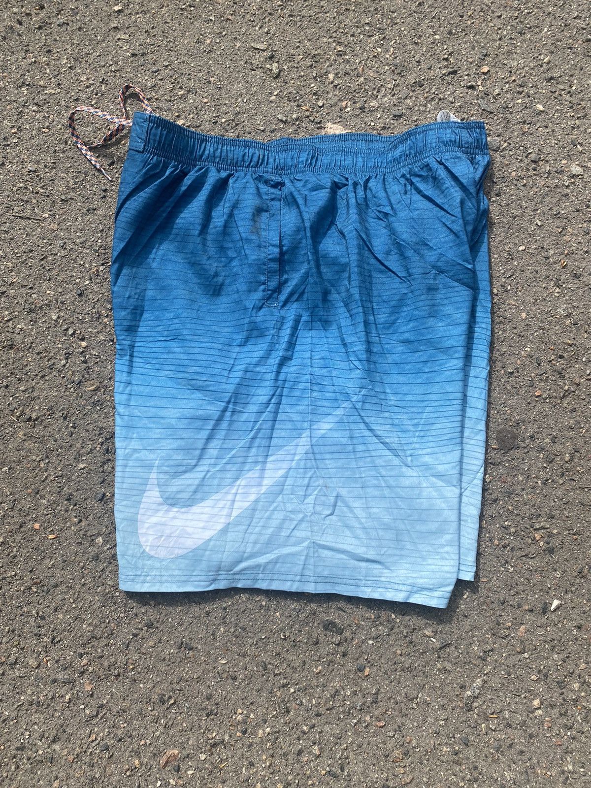 Nike Vintage Nike shorts streetwear y2k swoosh style size XXL Size US 38 / EU 54 - 1 Thumbnail
