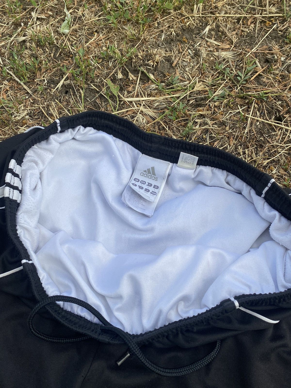 Adidas Vintage Adidas shorts streetwear y2k casual style size L Size US 34 / EU 50 - 5 Thumbnail