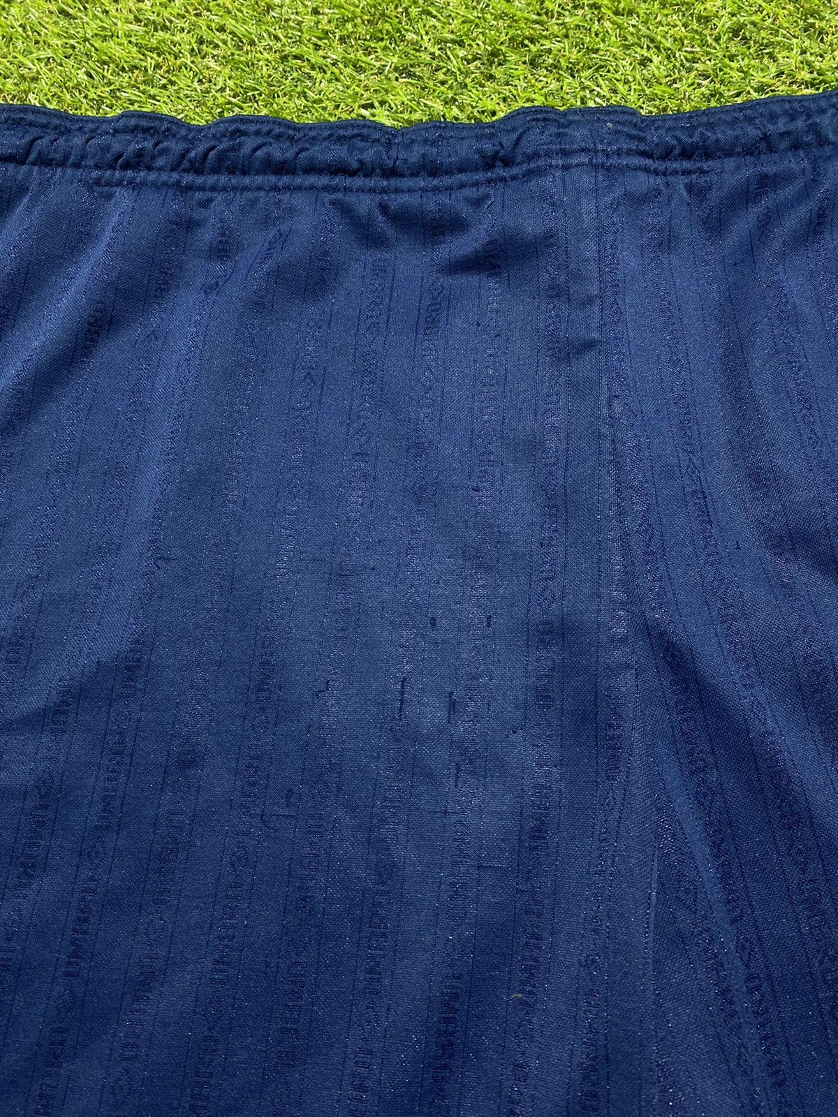 Umbro Vintage Umbro shorts streetwear monogrammed style size XL Size US 36 / EU 52 - 4 Thumbnail