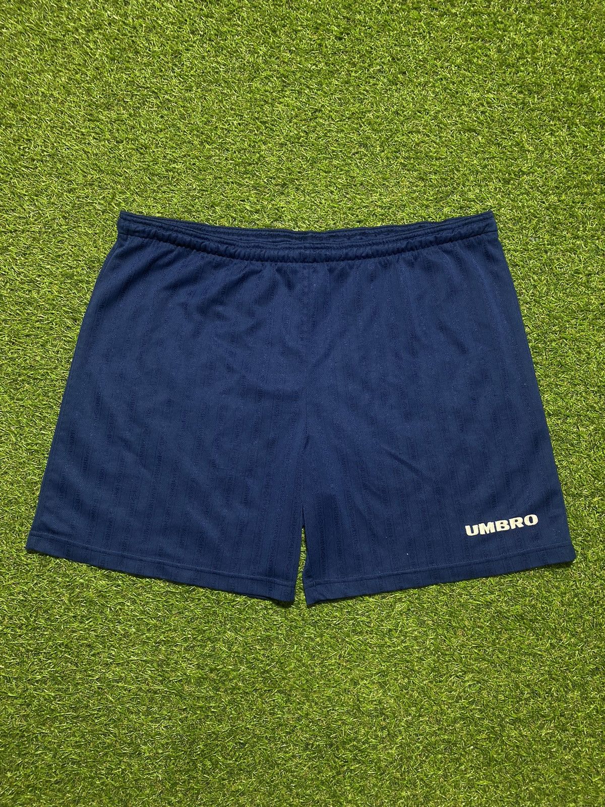 Umbro Vintage Umbro shorts streetwear monogrammed style size XL Size US 36 / EU 52 - 1 Thumbnail