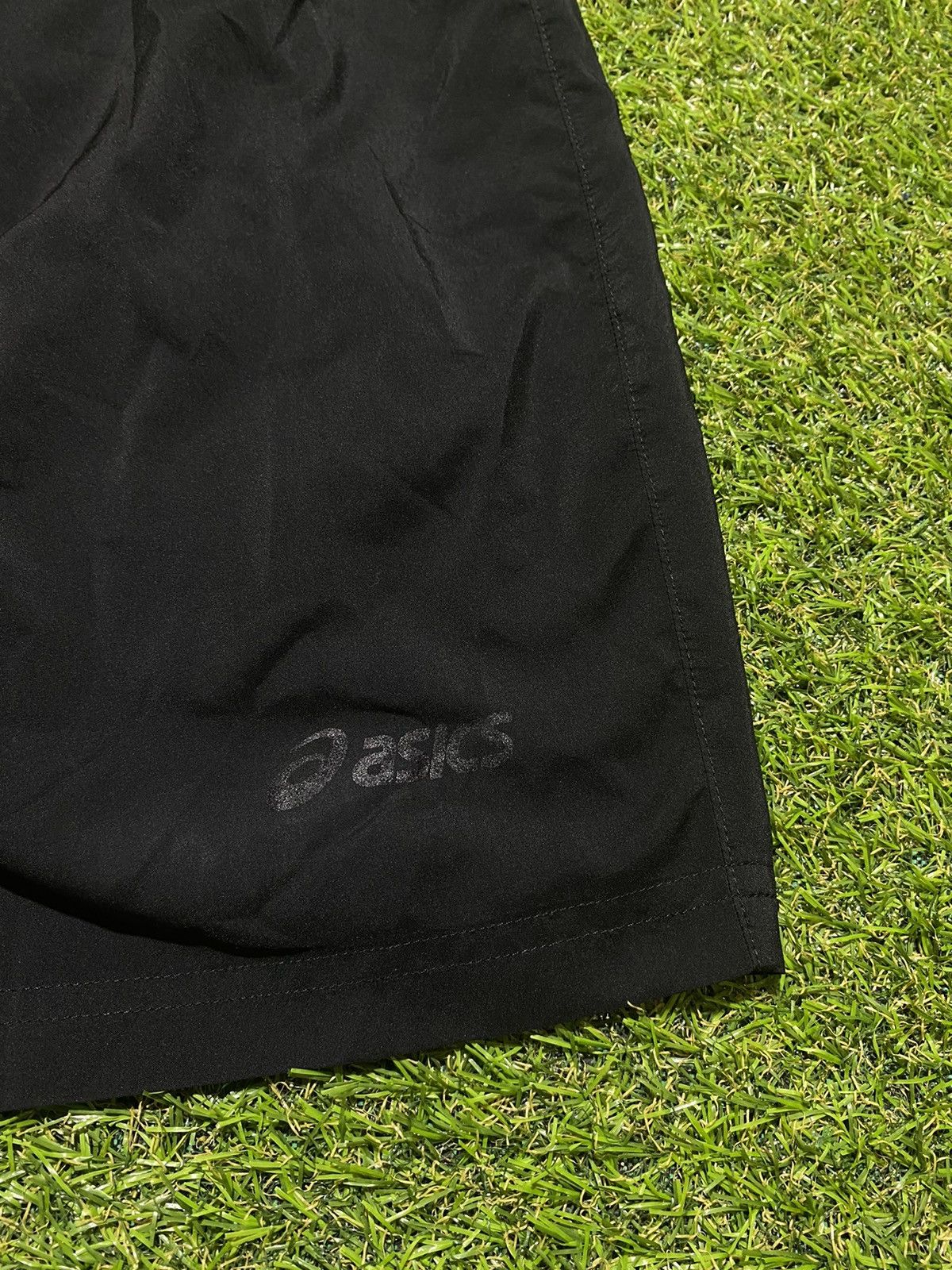 Asics Vintage Asics shorts streetwear y2k casual style size L Size US 34 / EU 50 - 2 Thumbnail