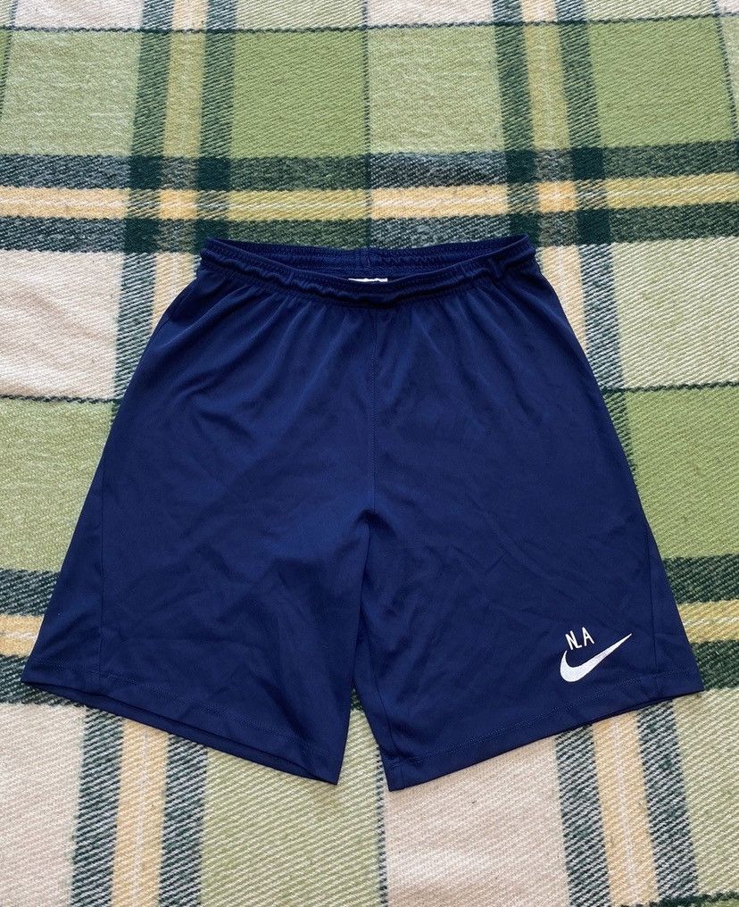 Nike Vintage Nike shorts streetwear swoosh casual y2k size M Size US 32 / EU 48 - 1 Thumbnail
