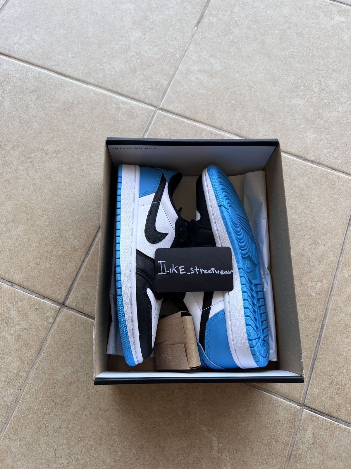 aj1 low powder blue