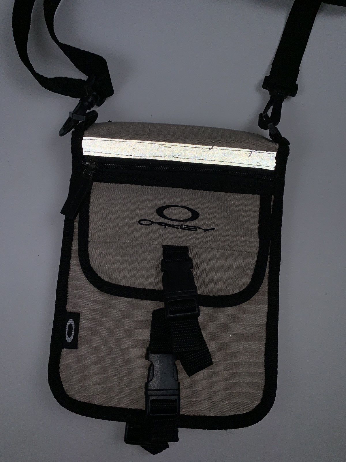 Oakley Vintage Oakley Double Sided Messenger Bag Size ONE SIZE - 7 Thumbnail