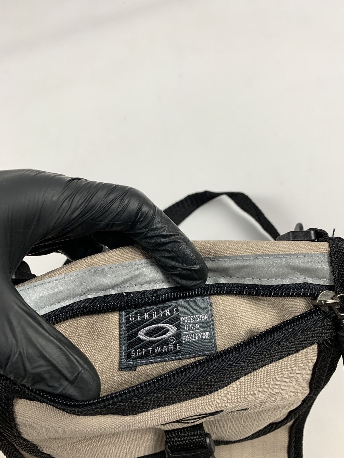 Oakley Vintage Oakley Double Sided Messenger Bag Size ONE SIZE - 21 Thumbnail