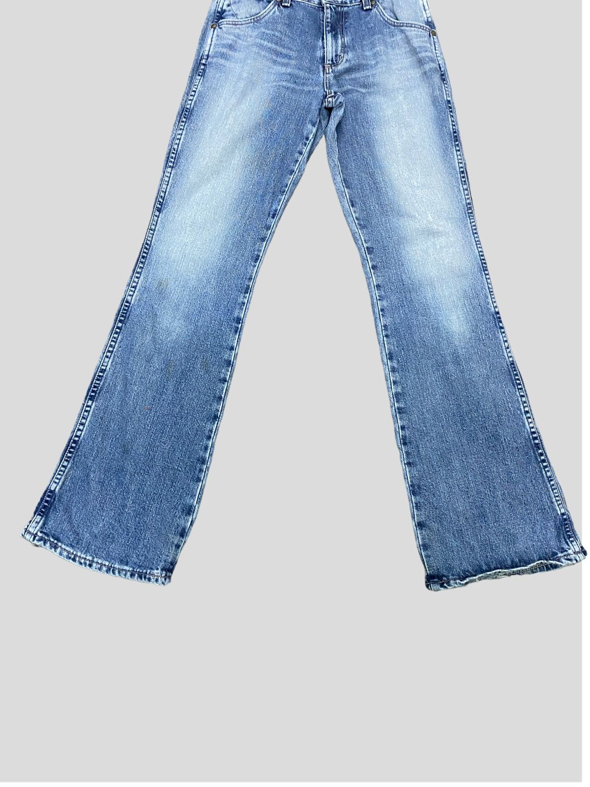 Japanese Brand × Vintage × Wrangler VINTAGE WRANGLER FLARED BOOTCUT DISTRESSED DENIM Size US 26 / EU 42 - 6 Thumbnail