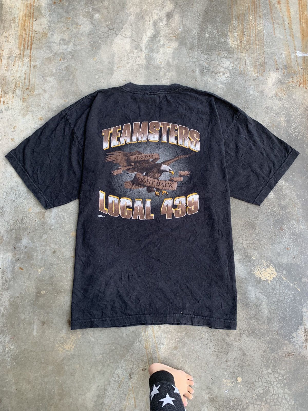 Vintage Vintage 90s Oversized Team Local 439 American Eagle Tshirt Size US XXL / EU 58 / 5 - 1 Thumbnail