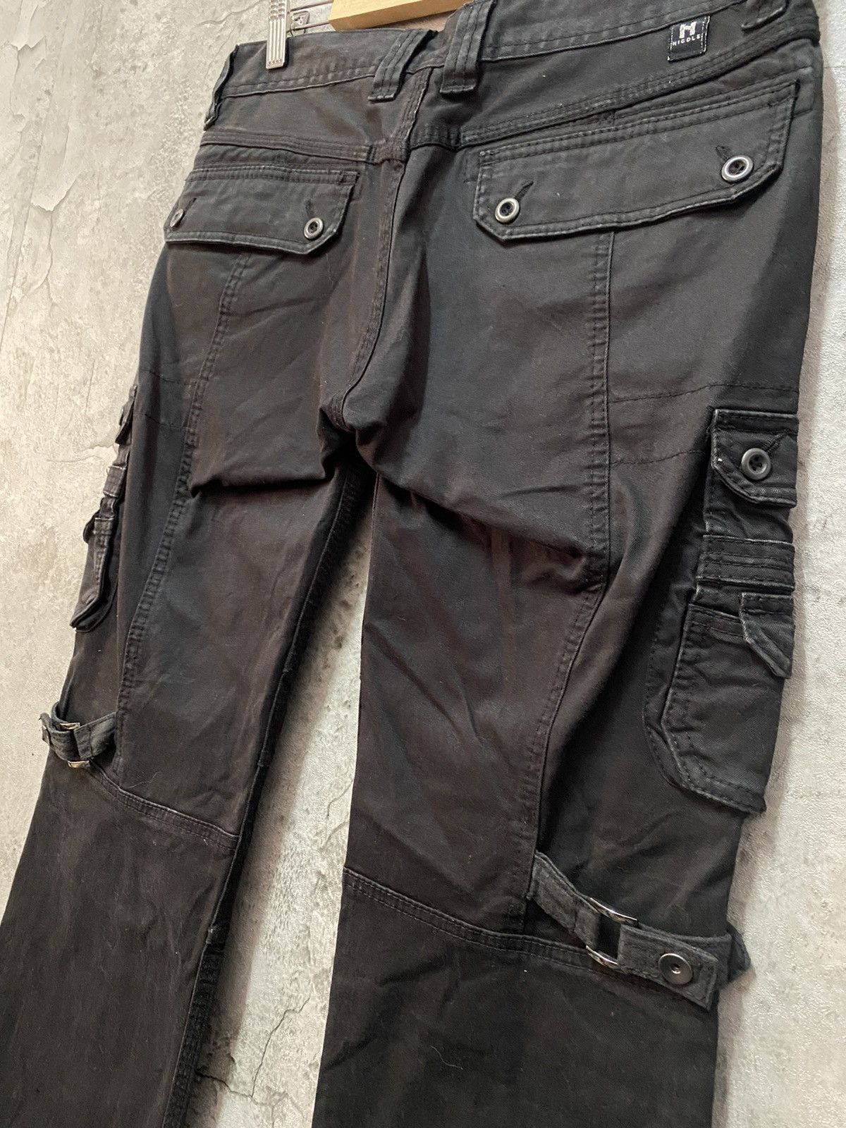 Designer × HIDEAWAYS × Japanese Brand Hideaways Japan Tactical Bondage Utility Flared Cargo Pants Size US 31 - 12 Thumbnail