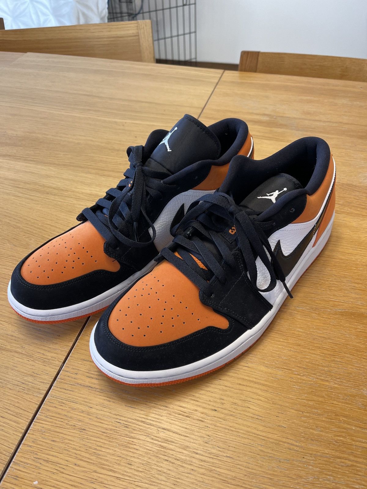 Nike Nike Air Jordan 1 Low Shattered Backboard Size 13 Size US 13 / EU 46 - 1 Thumbnail