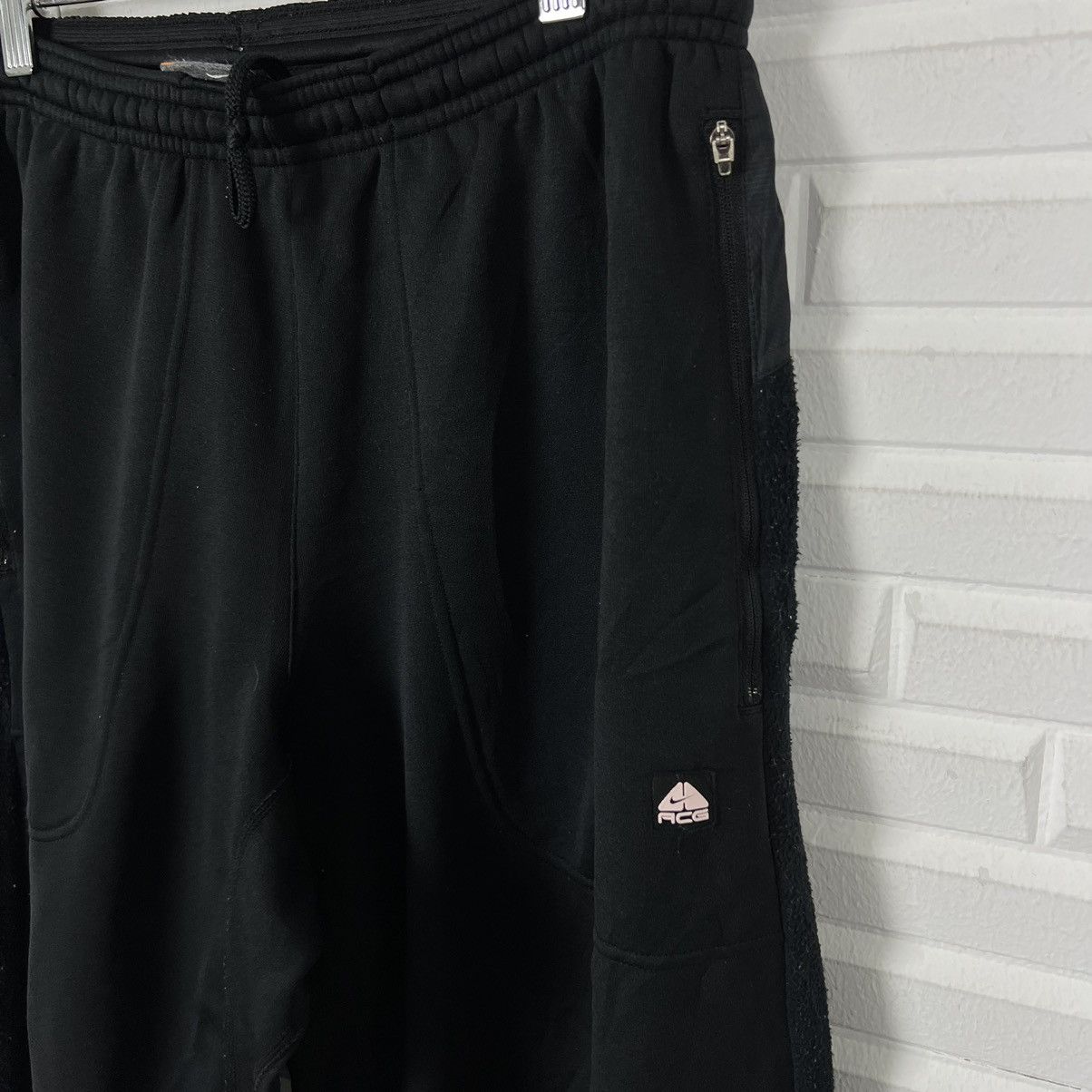 Nike NIKE ACG SWEATPANTS THERMAL FITS SMALL LOGO Size US 30 / EU 46 - 3 Thumbnail