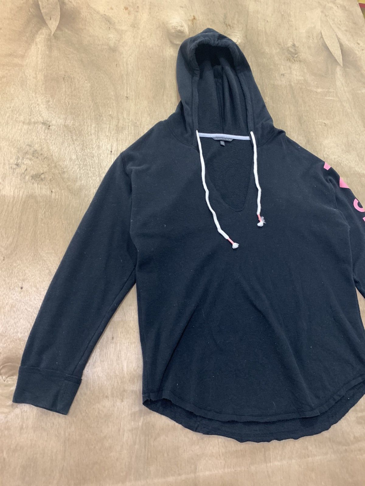 Japanese Brand × Pink VICTORIA SECRET Vntg Pink Big Logo Curved Hem Hoodie Jacket Size M / US 6-8 / IT 42-44 - 5 Thumbnail