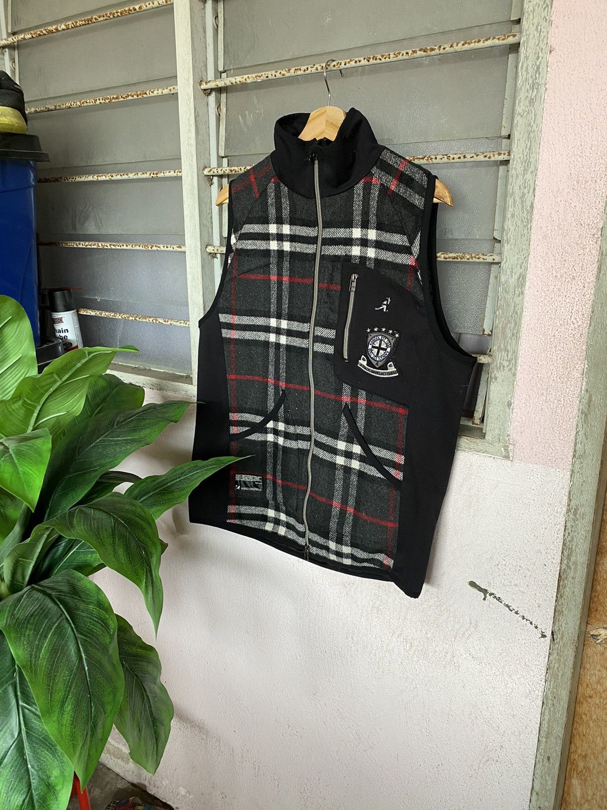 Kangol ⚡️Steals⚡️ Kangol Nova Check Vest Size US M / EU 48-50 / 2 - 1 Thumbnail