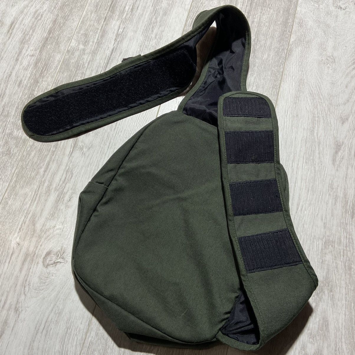 Eastpak × Vintage Vintage Eastpak Hype Shoulder Bag Gorpcore Size ONE SIZE - 12 Thumbnail