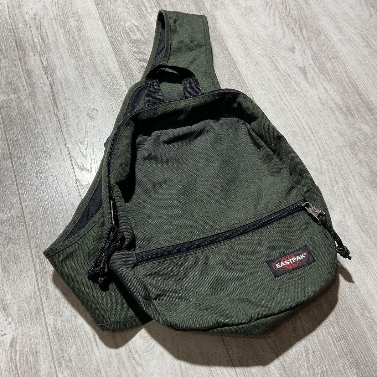 Eastpak × Vintage Vintage Eastpak Hype Shoulder Bag Gorpcore Size ONE SIZE - 2 Thumbnail