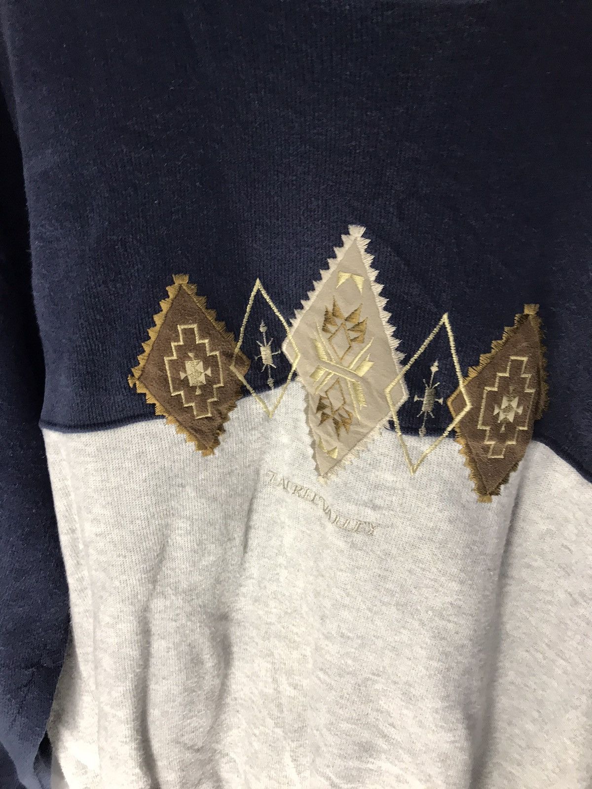 Vintage Laurel valley crewneck sweatshirt embroidered logo Size US M / EU 48-50 / 2 - 5 Thumbnail