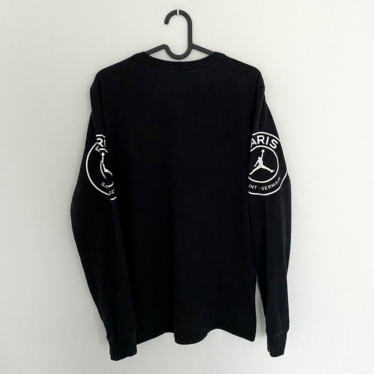 Jordan Brand × Nike PSG Paris Jordan Nike STMT Long-sleeve Black Logo Soccer Tee Size US M / EU 48-50 / 2 - 7 Thumbnail