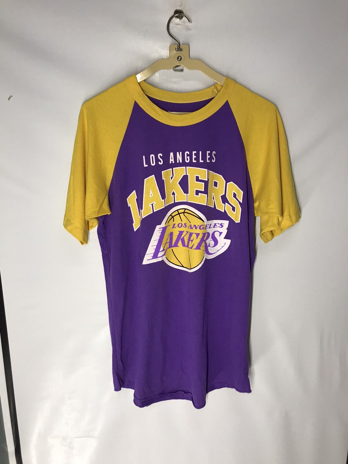 NBA L.A lakers ranglan tee made in usa Size US M / EU 48-50 / 2 - 6 Thumbnail