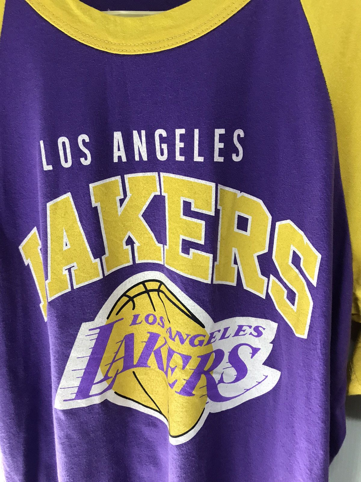 NBA L.A lakers ranglan tee made in usa Size US M / EU 48-50 / 2 - 4 Thumbnail