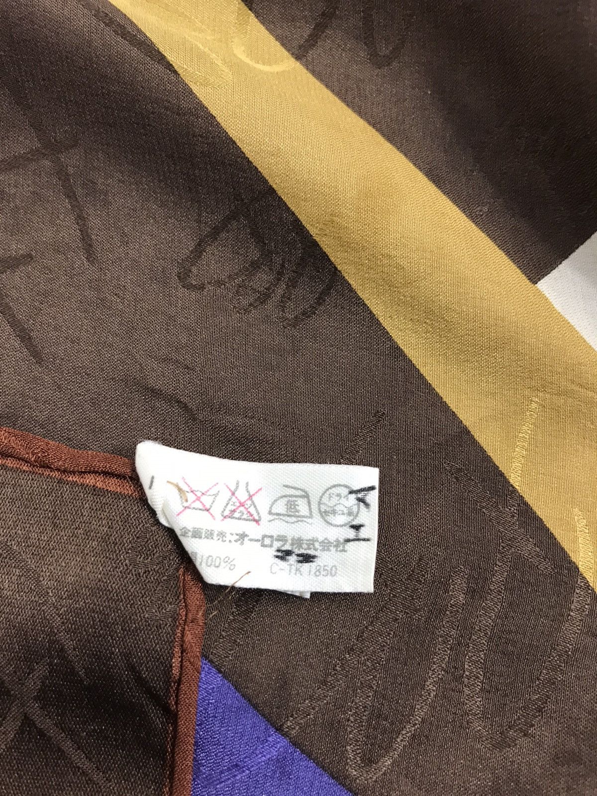 Other × Pierre Balmain × Vintage Vintage 90s Pierre Balmain Handkerchief Pocket Square Size ONE SIZE - 5 Thumbnail