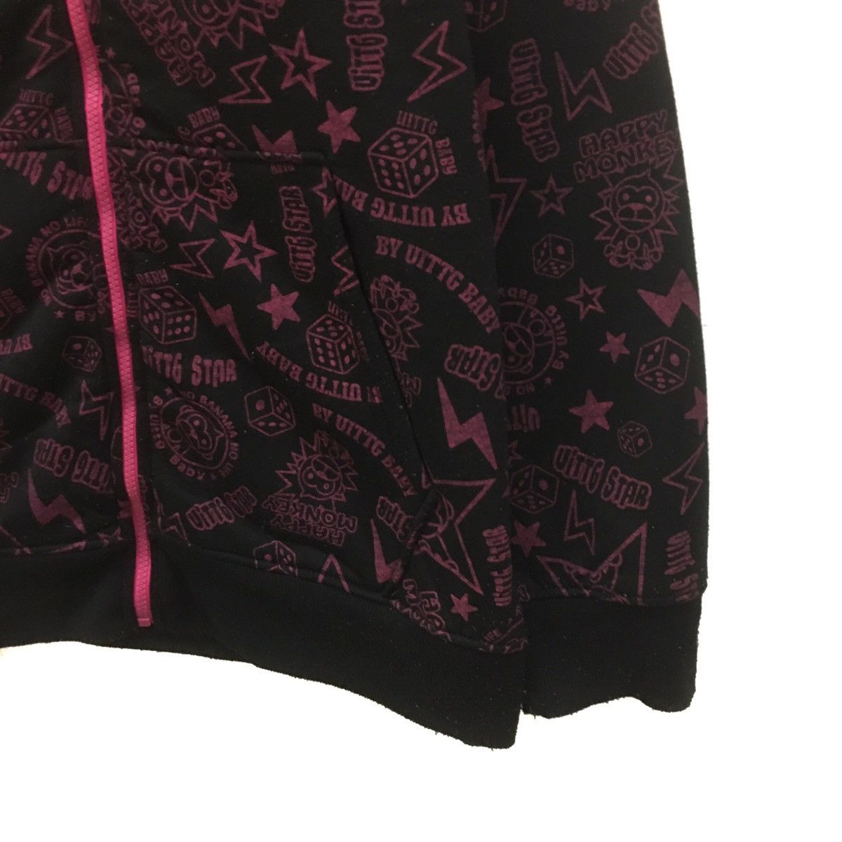 Japanese Brand Vintage UITTG BABY Hoodie Sweatshirt Full Print Biglogo Size US L / EU 52-54 / 3 - 4 Thumbnail