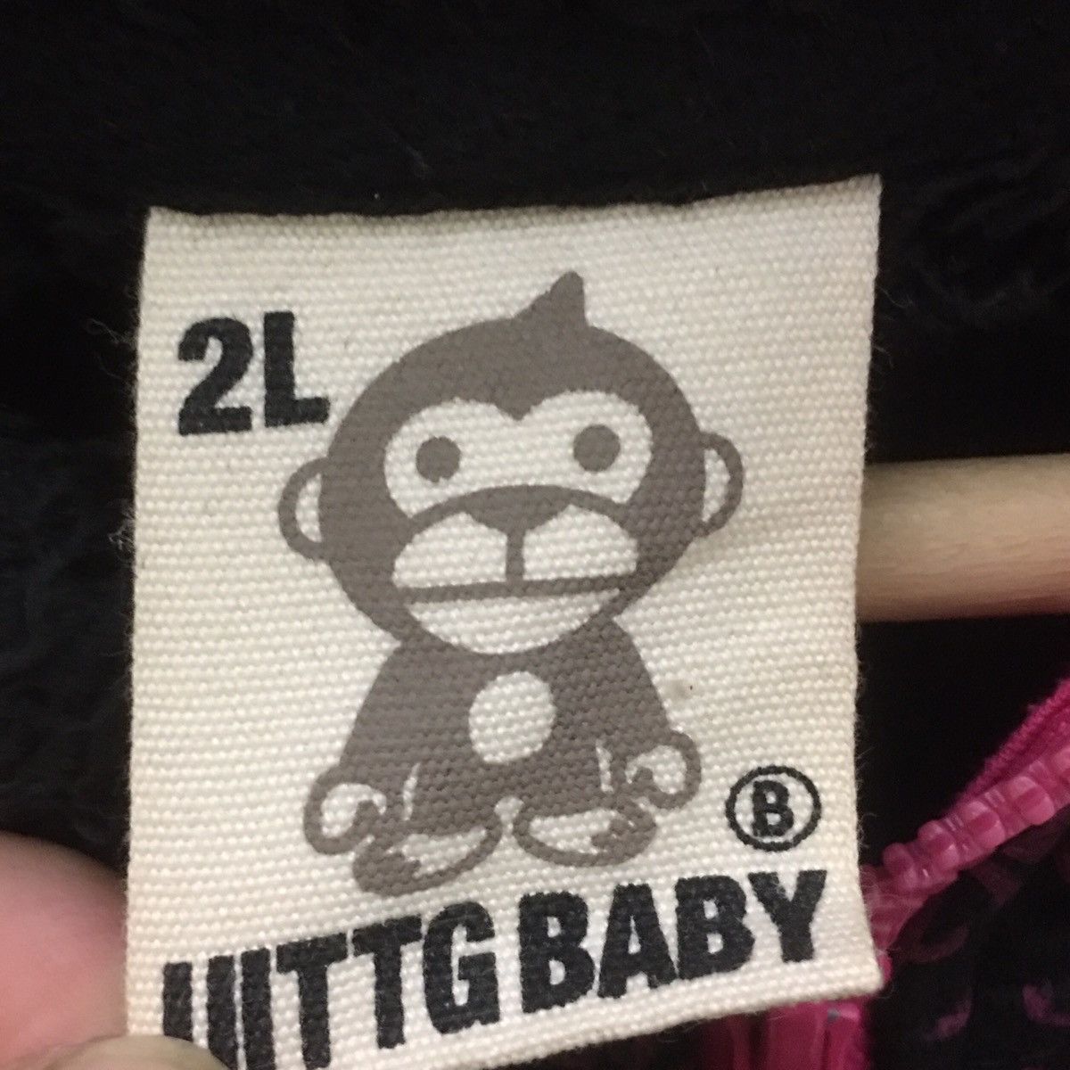 Japanese Brand Vintage UITTG BABY Hoodie Sweatshirt Full Print Biglogo Size US L / EU 52-54 / 3 - 6 Thumbnail