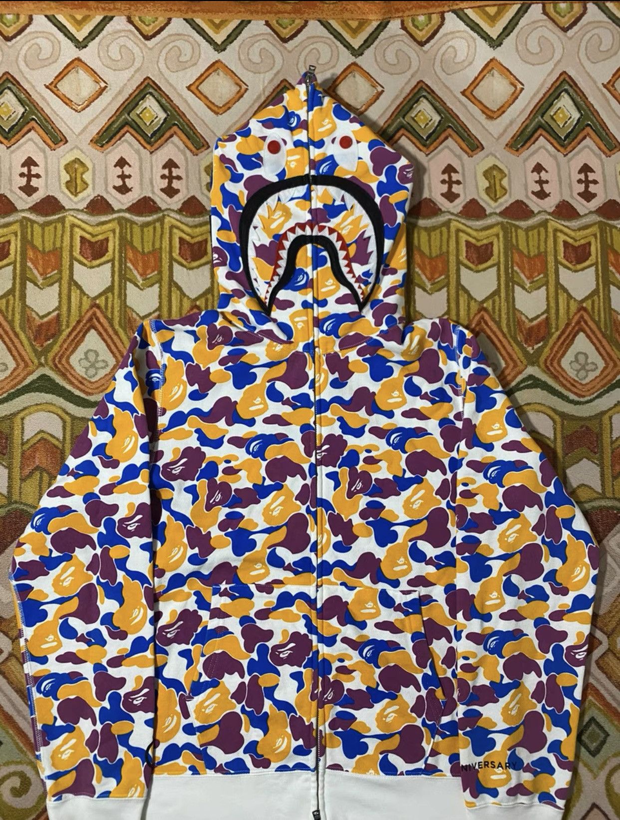 Bape la hoodie hotsell