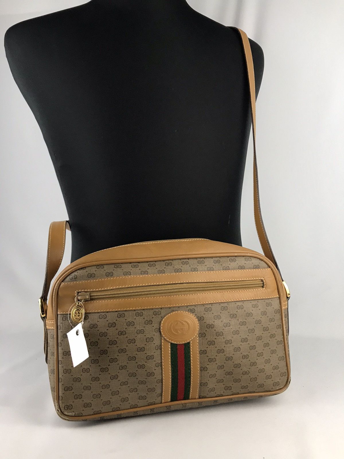 Gucci 🔥Rare 🔥Authentic Vintage Gucci Cross body bag Size ONE SIZE - 17 Thumbnail