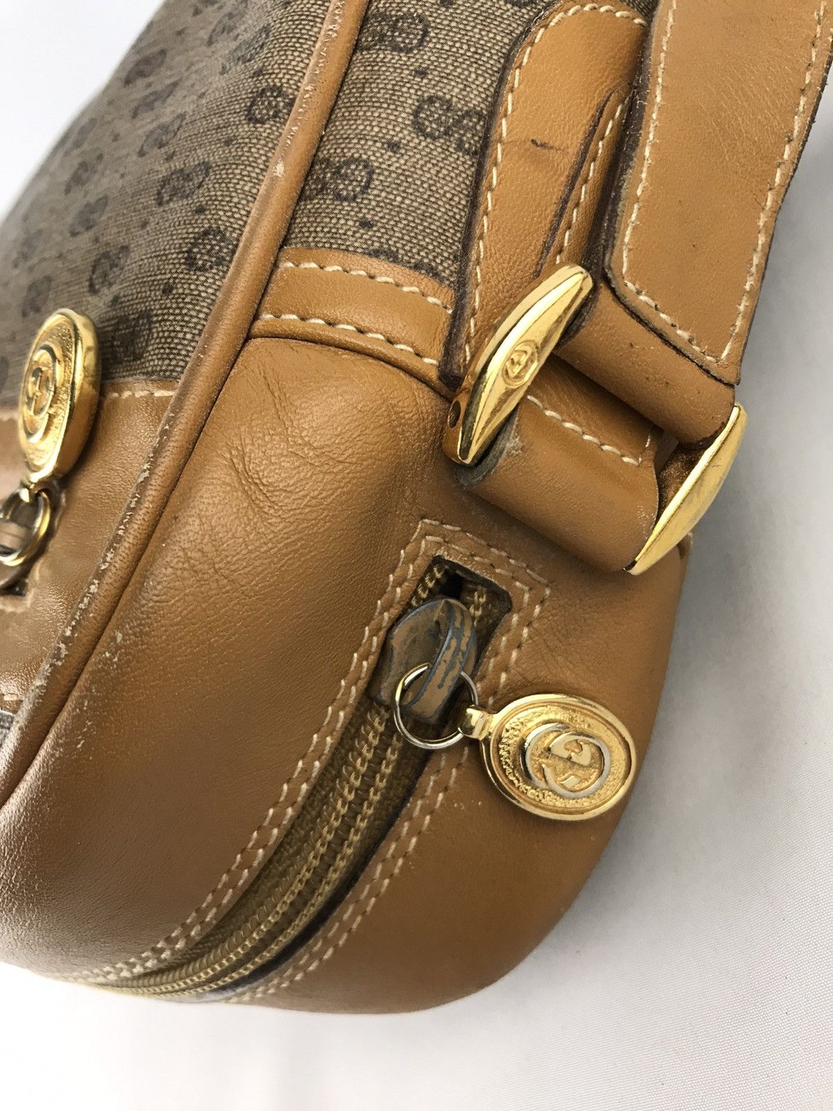 Gucci 🔥Rare 🔥Authentic Vintage Gucci Cross body bag Size ONE SIZE - 14 Thumbnail