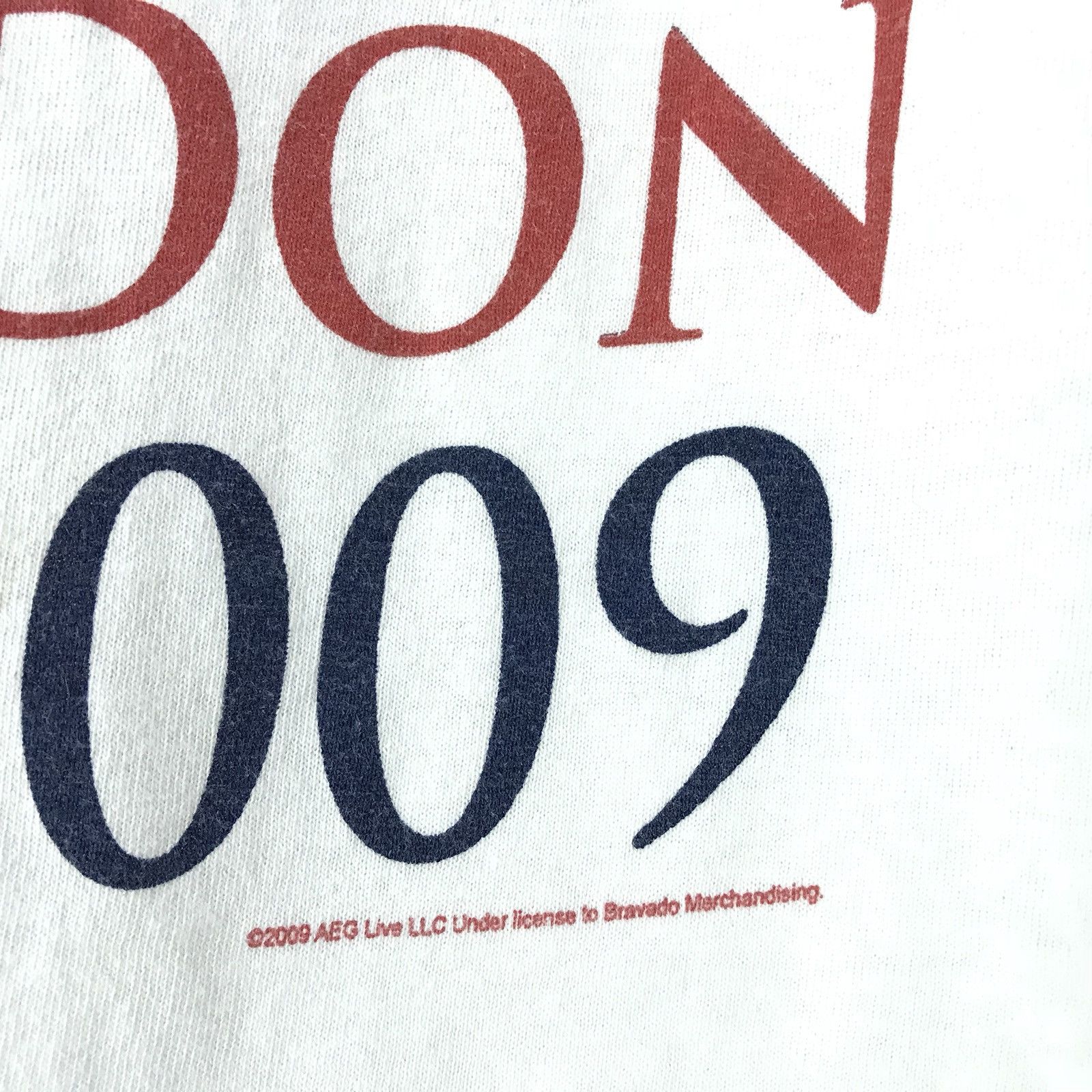 Band Tees Micheal Jackson This Is It Final Series Of Concerts shirt Size US S / EU 44-46 / 1 - 3 Thumbnail