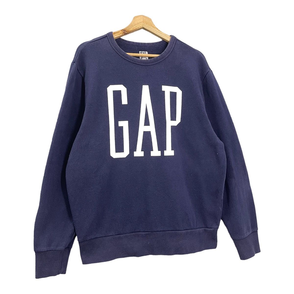 Gap Vintage Gap Big Logo Crewneck Sweatshirt Size L Size US L / EU 52-54 / 3 - 2 Thumbnail