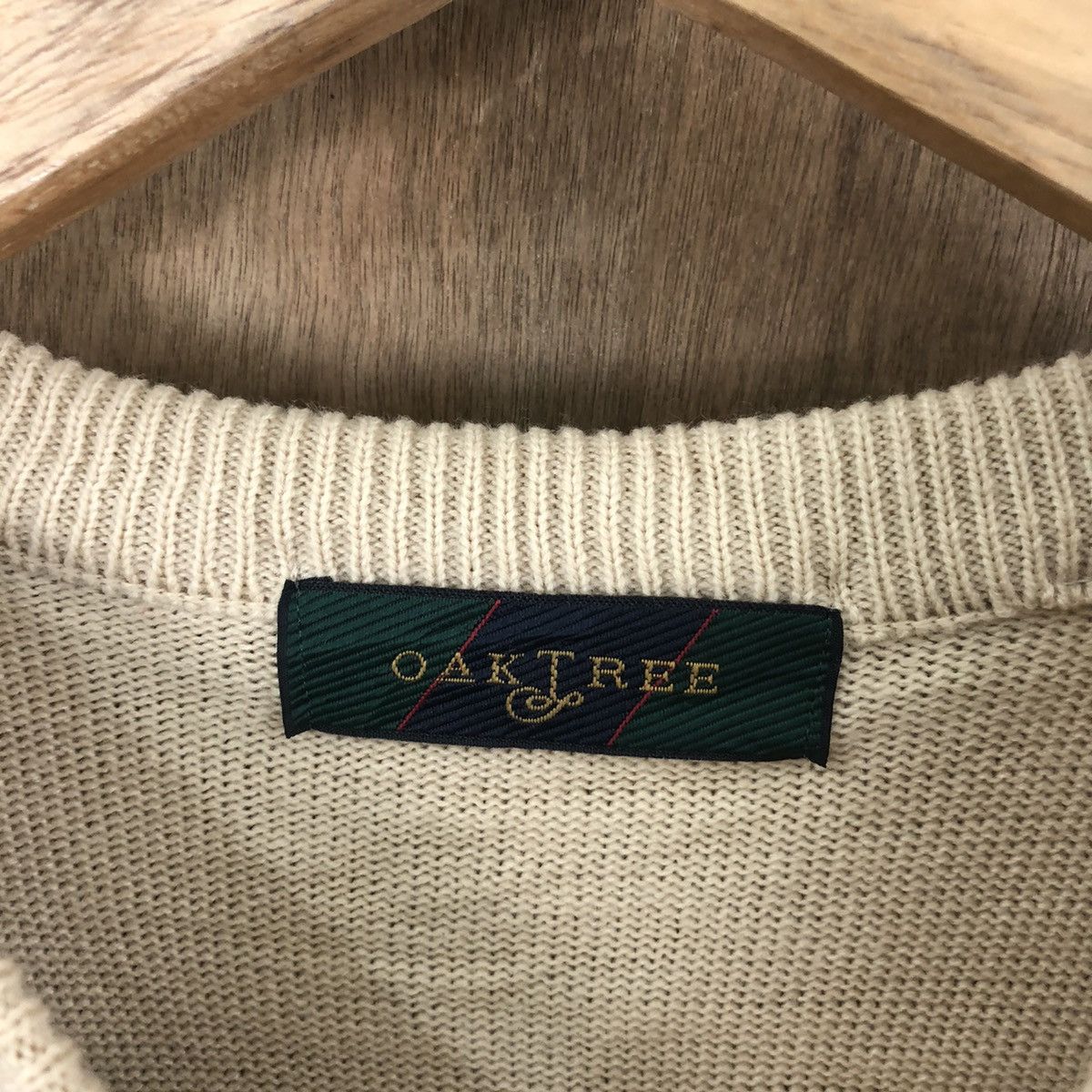 Aran Isles Knitwear Oaktree Brown Cardigan Knitwear vintage #6228 Size US L / EU 52-54 / 3 - 6 Thumbnail