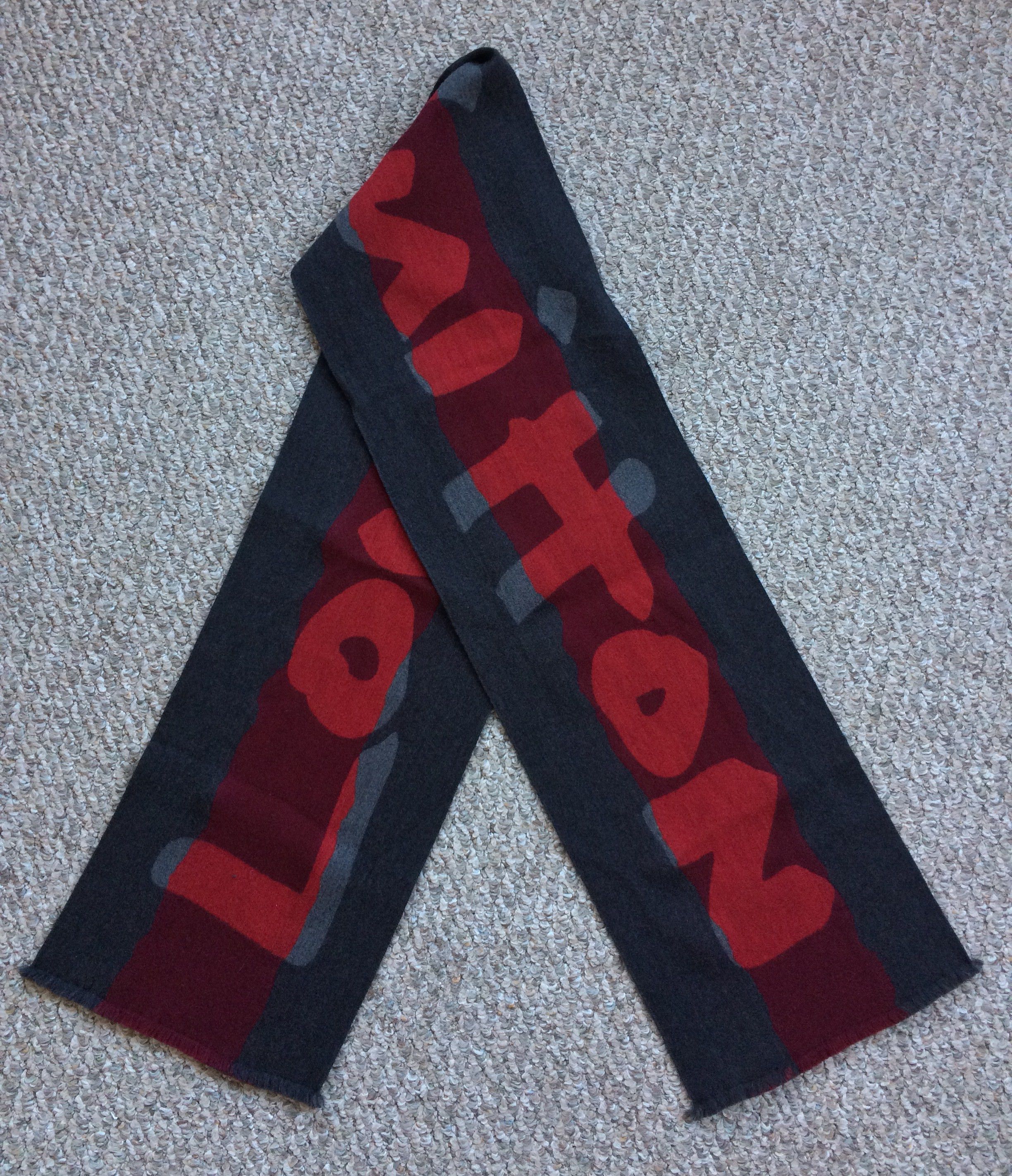 Louis Vuitton × Stephen Sprouse F/W 2008 Louis Vuitton x Sprouse Wool/Silk Graffiti Scarf Size ONE SIZE - 1 Thumbnail