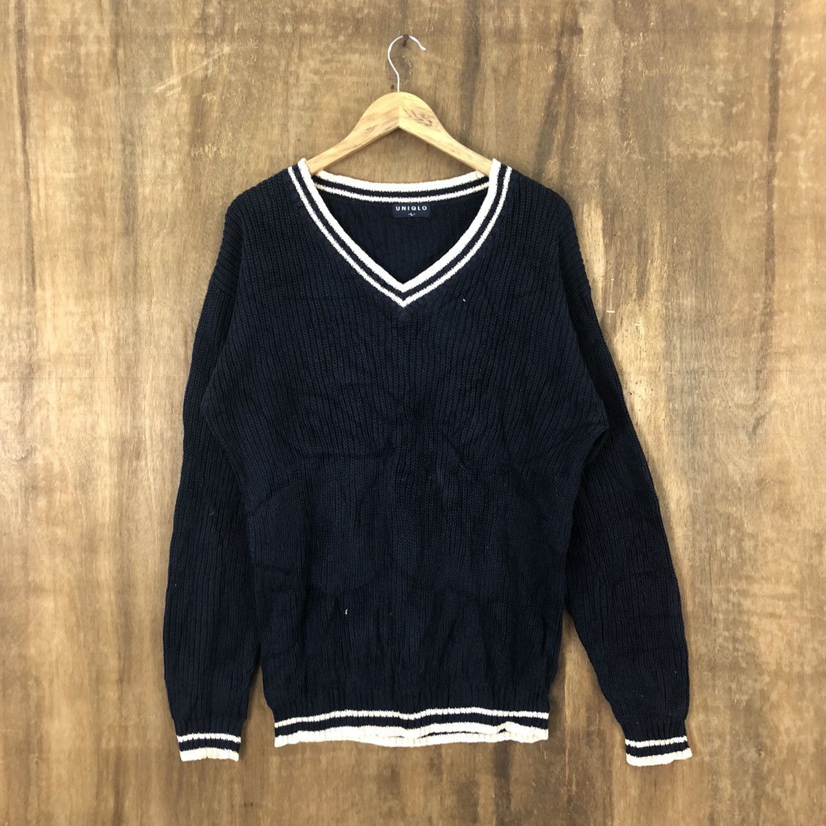 Aran Isles Knitwear Uniqlo Dark Blue Cardigan Knitwear vintage #6227 Size US L / EU 52-54 / 3 - 1 Thumbnail