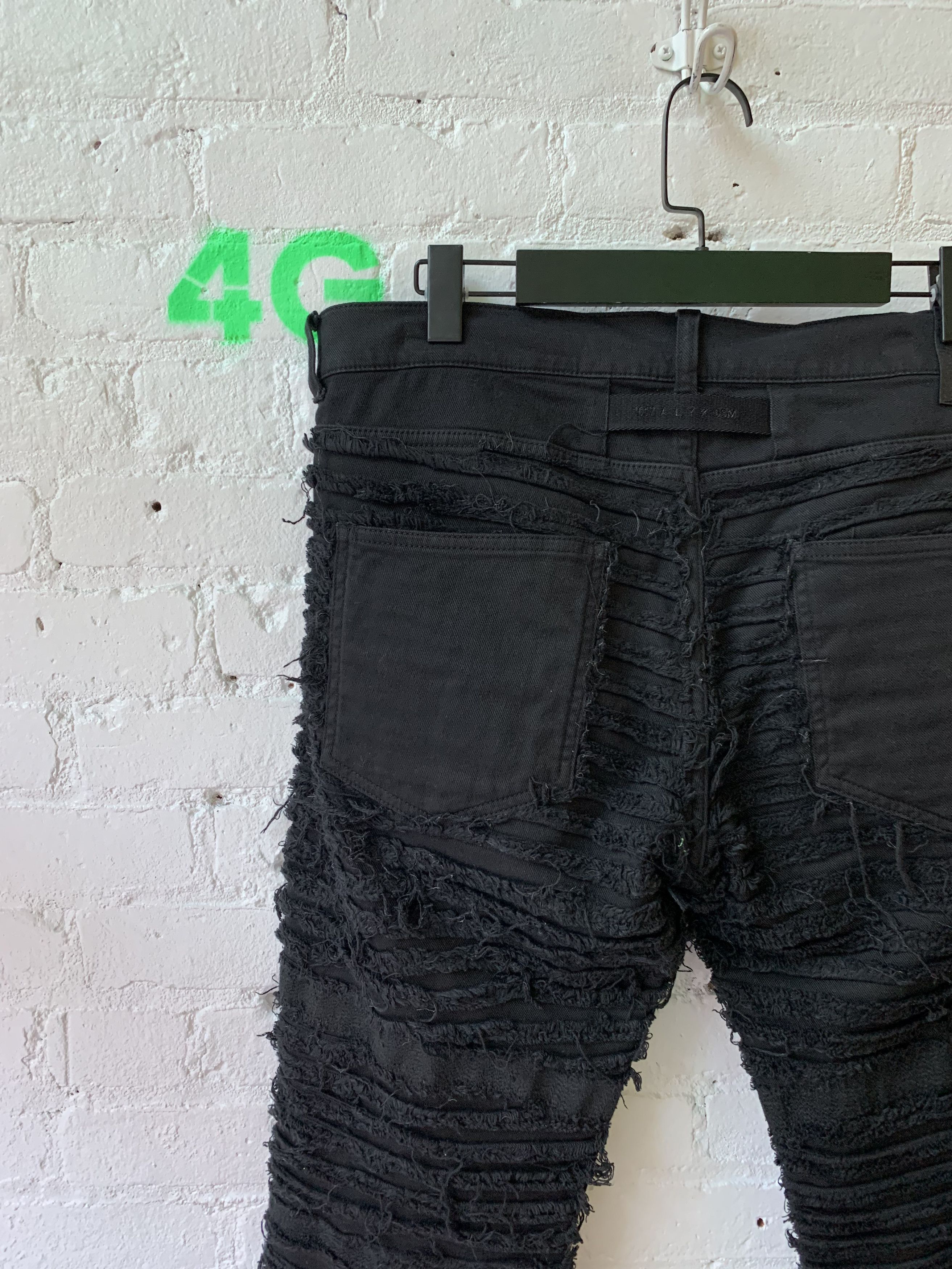 1017 ALYX 9SM × Blackmeans 1017 Alyx 9SM x Blackmeans 6pkt Black Shredded Jeans Size US 32 / EU 48 - 12 Thumbnail