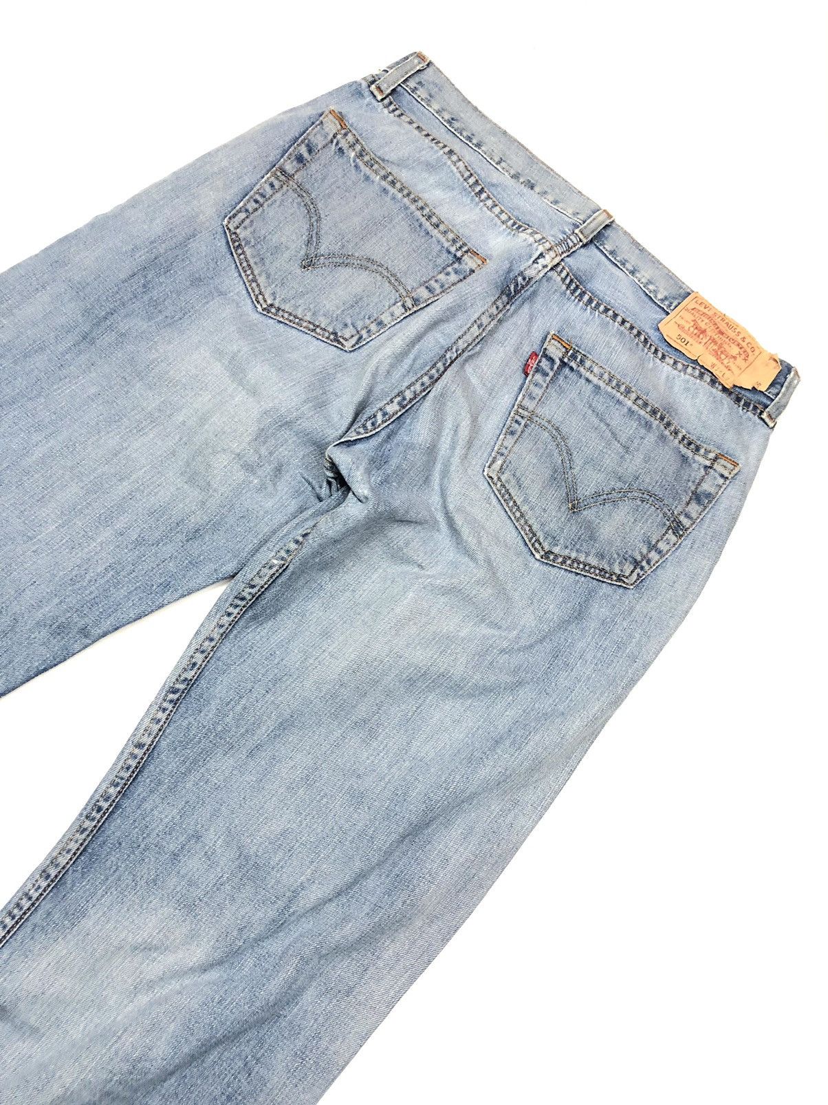 Levi's × Vintage VINTAGE LEVI’S 501 LIGHT BLUE WASH DISSTRESSED DENIM Size US 32 / EU 48 - 7 Thumbnail