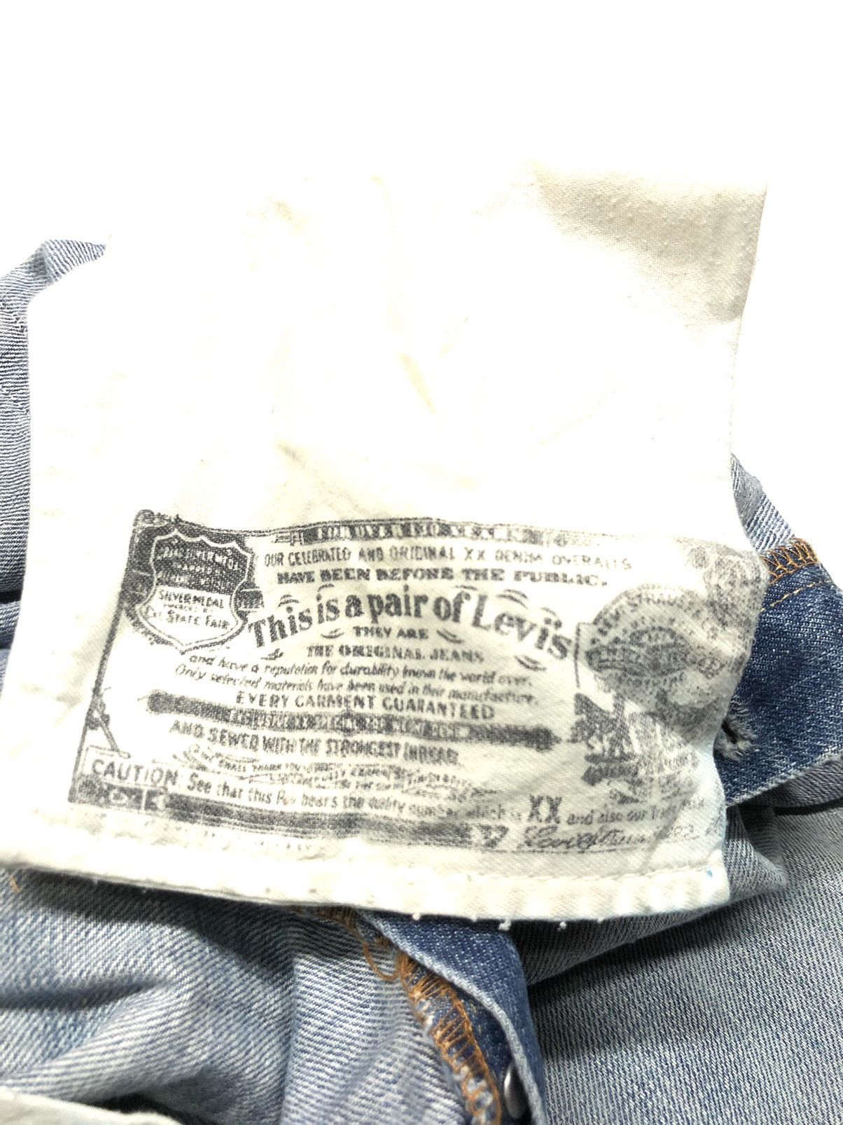 Levi's × Vintage VINTAGE LEVI’S 501 LIGHT BLUE WASH DISSTRESSED DENIM Size US 32 / EU 48 - 14 Thumbnail