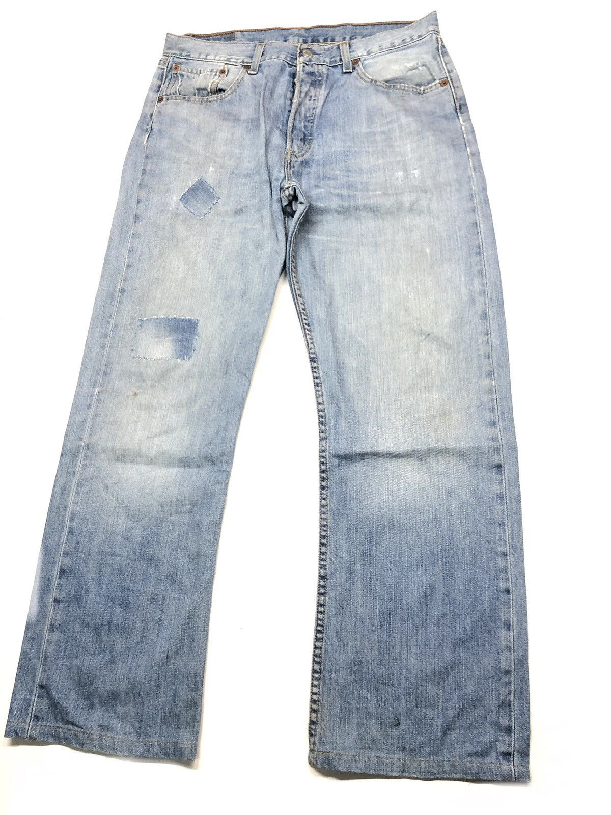 Levi's × Vintage VINTAGE LEVI’S 501 LIGHT BLUE WASH DISSTRESSED DENIM Size US 32 / EU 48 - 4 Thumbnail