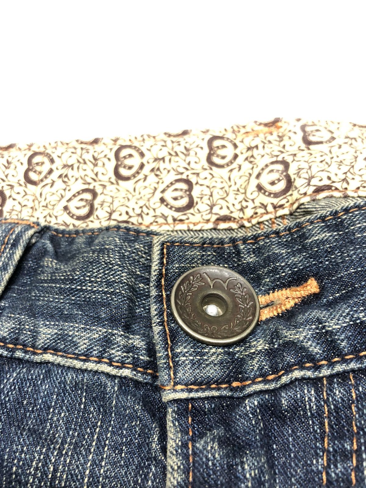 Edwin × Vintage VINTAGE EDWIN BLUE TRIP SURFING STAR SHORT DISSTRESED DENIM Size US 34 / EU 50 - 14 Thumbnail