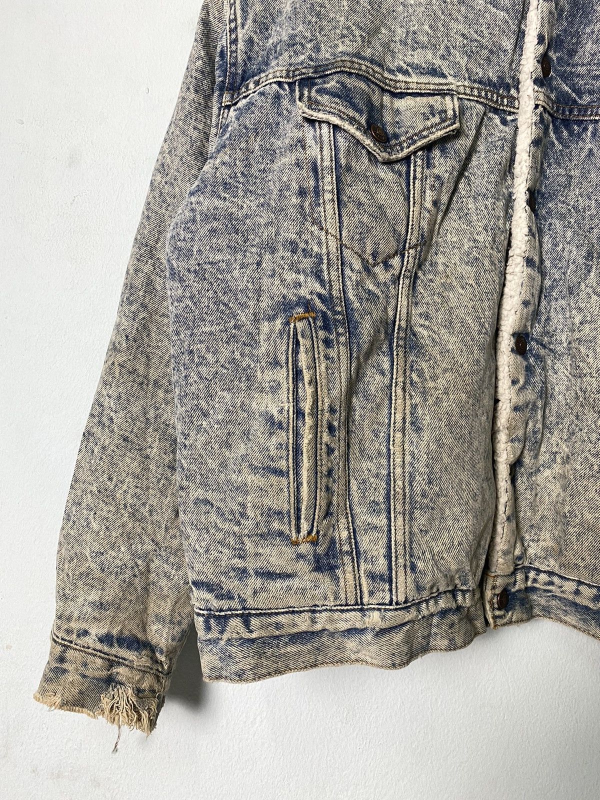 Levi's Vintage Clothing × Vintage Vintage Levis Sherpa Denim Made In Usa Jacket Size US L / EU 52-54 / 3 - 7 Thumbnail