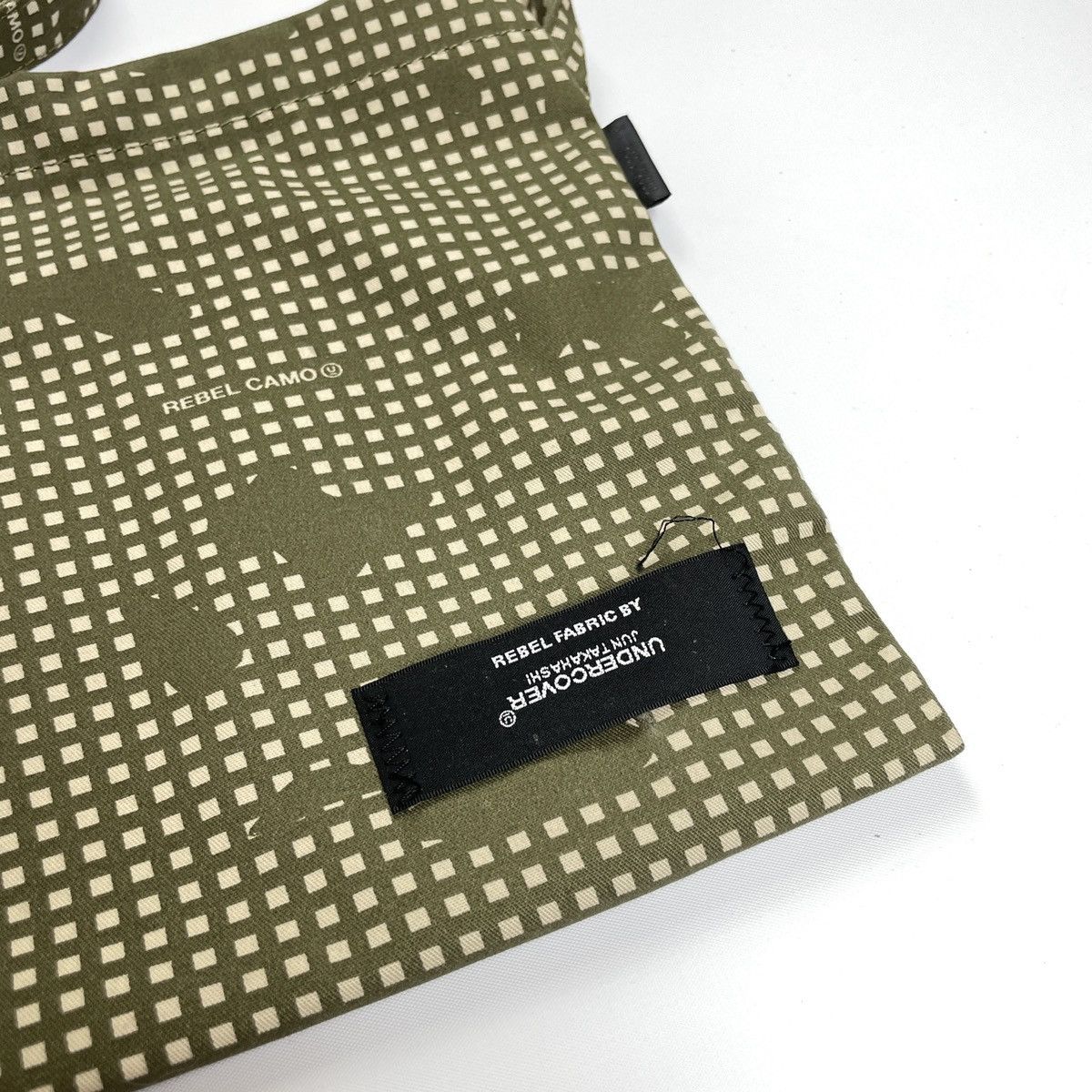 N.Hoolywood × Undercover Rebel Camo Bag Size ONE SIZE - 4 Thumbnail