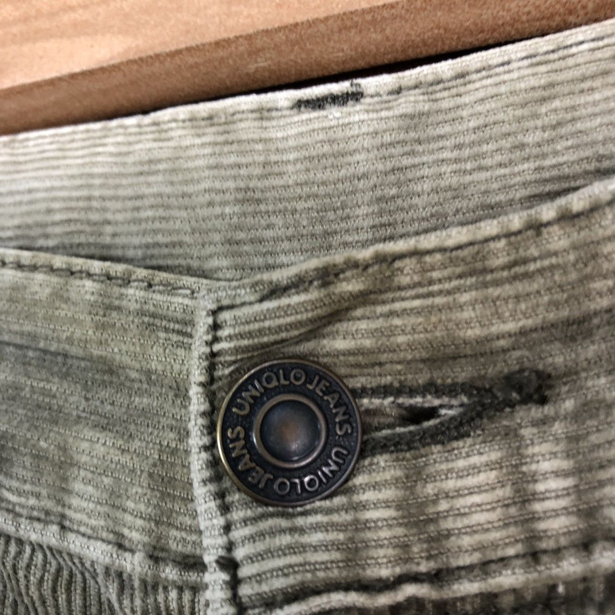 Uniqlo DL Uniqlo Grey Corduroy Denim vintage japan Pants #c707 Size US 29 - 4 Thumbnail