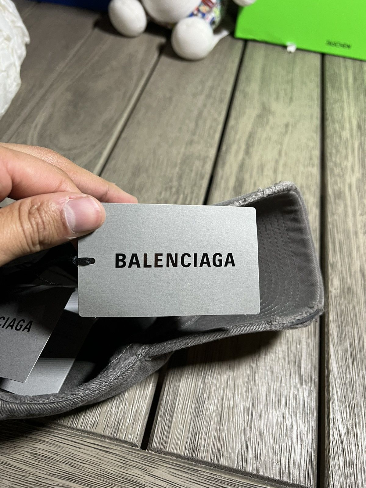 Balenciaga Balenciaga Campaign Distressed Curved Hat Size ONE SIZE - 6 Thumbnail