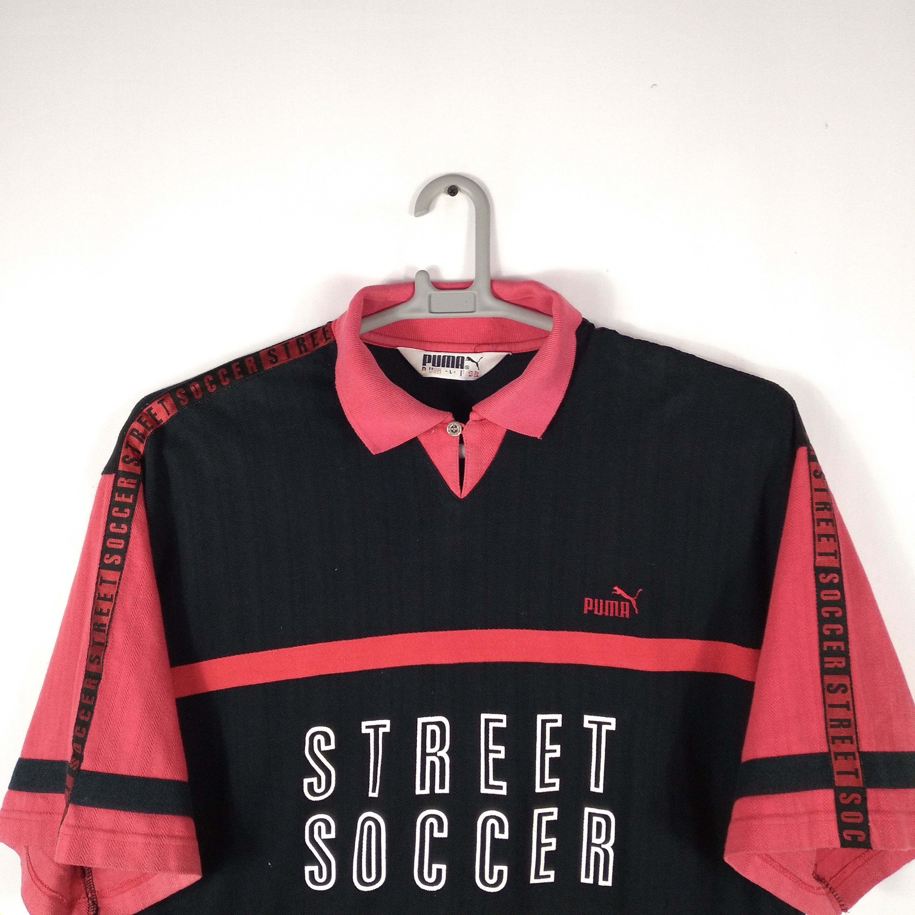 Puma × Vintage Vintage Puma Street Soccer Big Logo Side Tapped Polo Shirts Size US XL / EU 56 / 4 - 2 Thumbnail