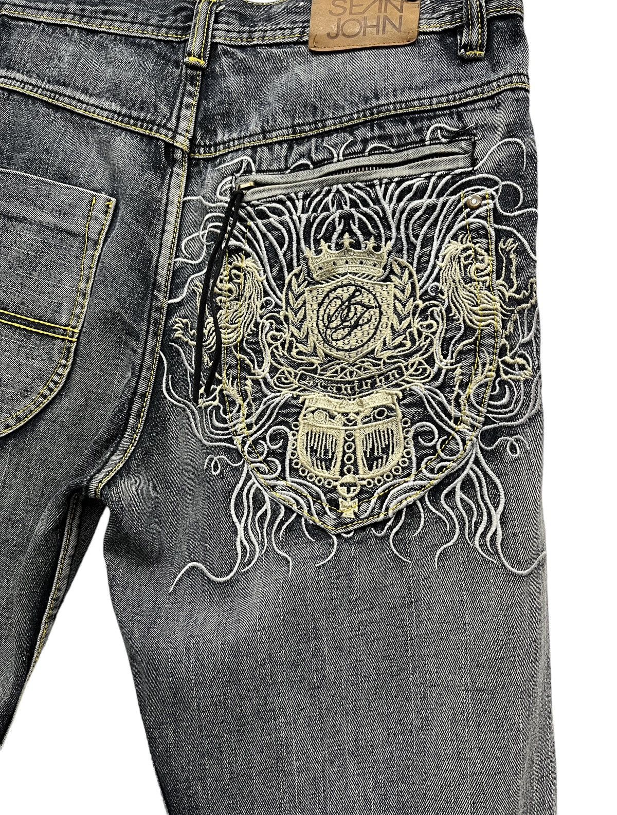 Sean John 90’s SEAN JOHN Tribal Embroidered Off Black Loose Fit Denim Size US 34 / EU 50 - 1 Thumbnail