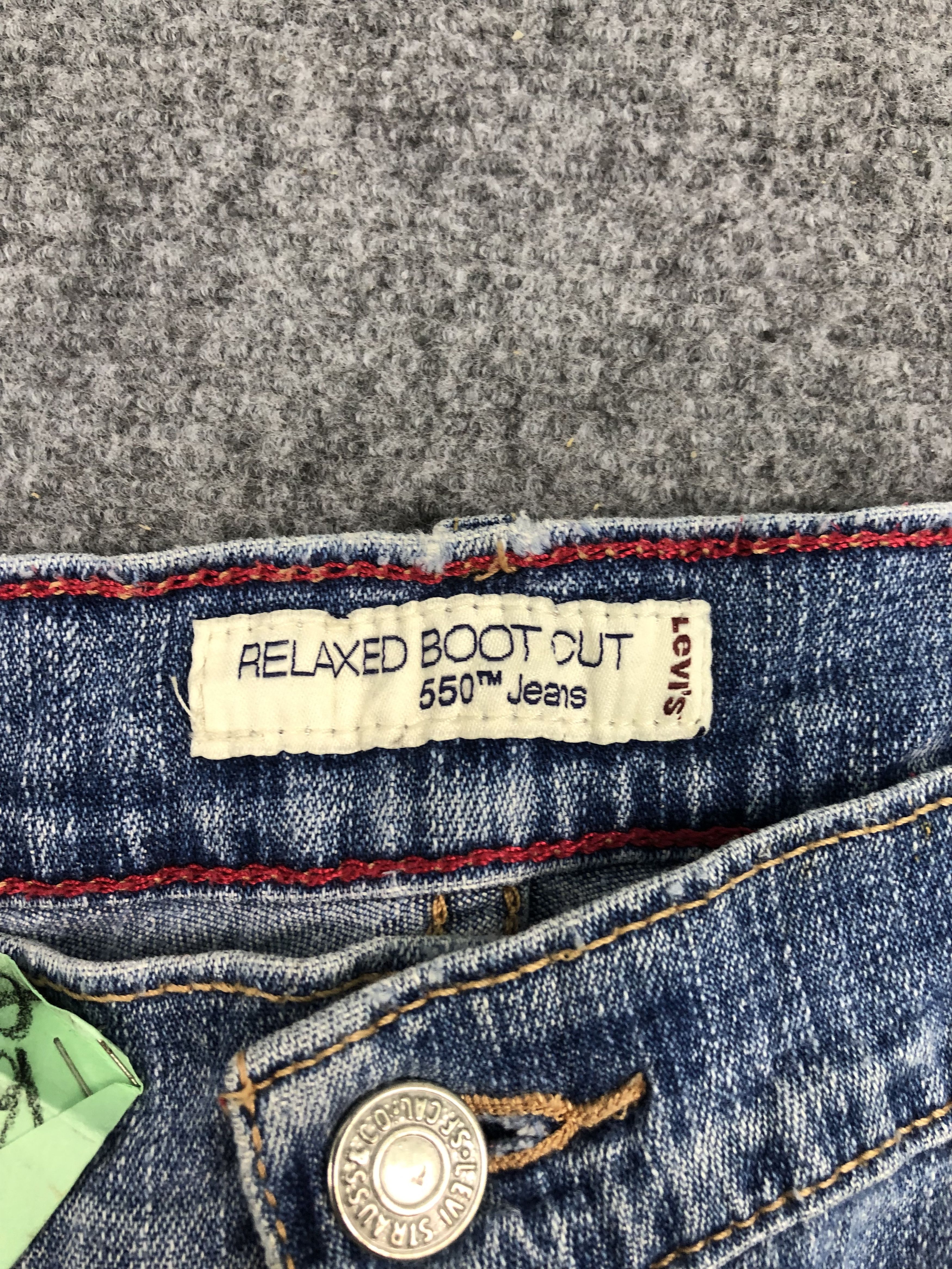 Levi's Vintage Levis 550 Flare Relaxed Bootcut Blue Denim DP0240 Size US 32 / EU 48 - 7 Thumbnail