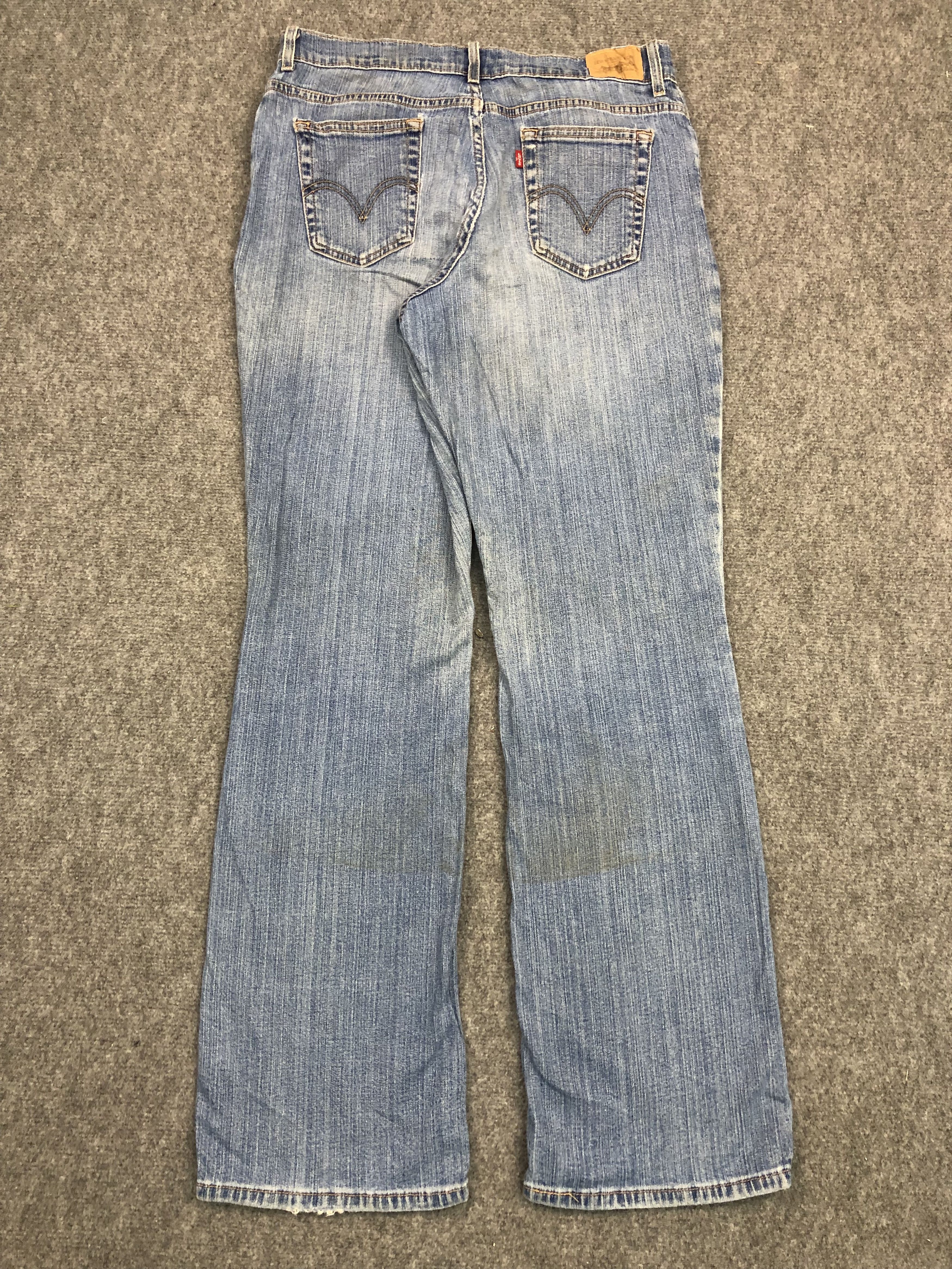 Levi's Vintage Levis 550 Flare Relaxed Bootcut Blue Denim DP0240 Size US 32 / EU 48 - 2 Thumbnail