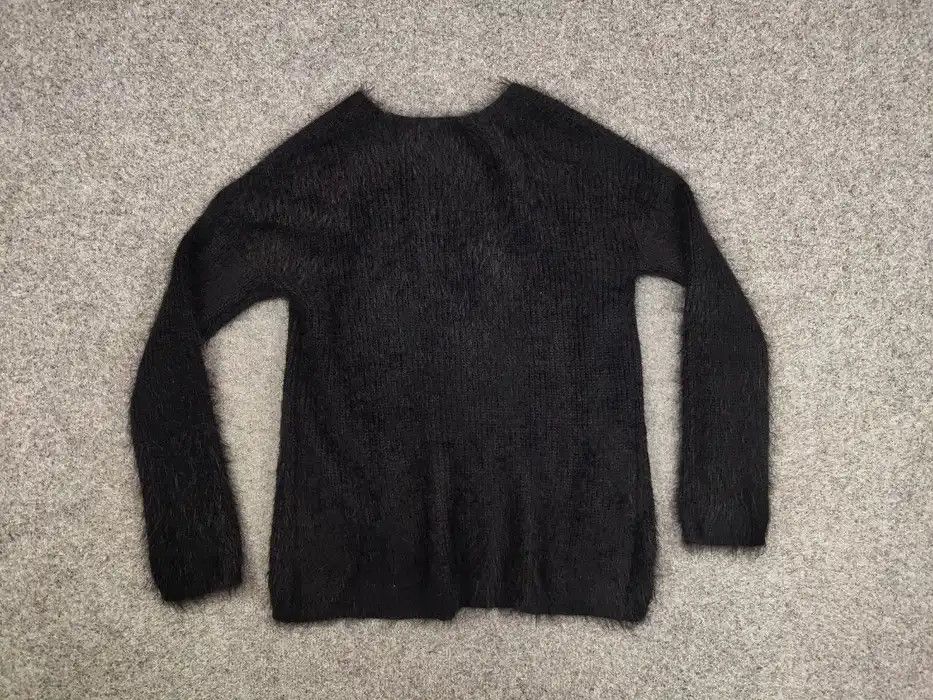 Japanese Brand Vintage Y2K Japanese Black Mohair Style Fuzzy Sweater Size US S / EU 44-46 / 1 - 7 Thumbnail